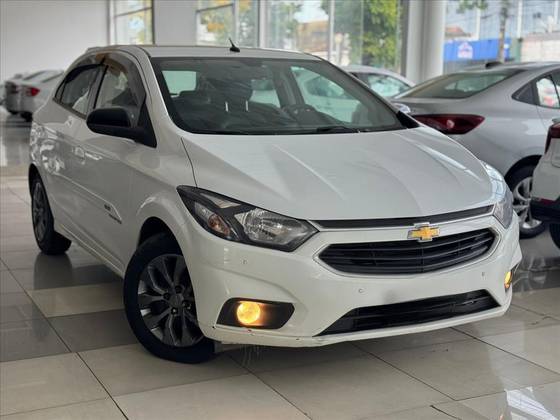 CHEVROLET ONIX 1.4 MPFI ADVANTAGE 8V FLEX 4P AUTOMÁTICO